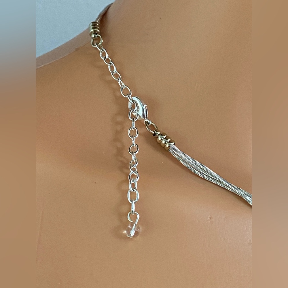 BEAUTIFUL MULTI TIERED NECKLACE - Picture 3 of 16